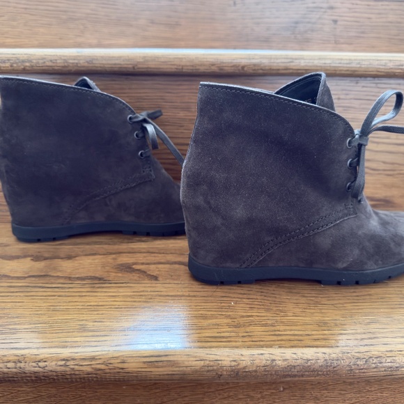 Prada Suede Wedge Bootie Lace-up 39.5 Like New - Picture 6 of 14